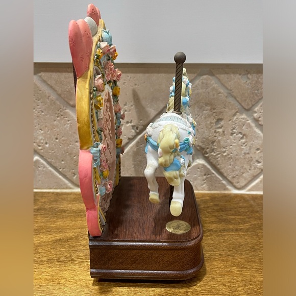Carousel Collection 3rd Edition Carousel horse music box - Picture 9 of 14